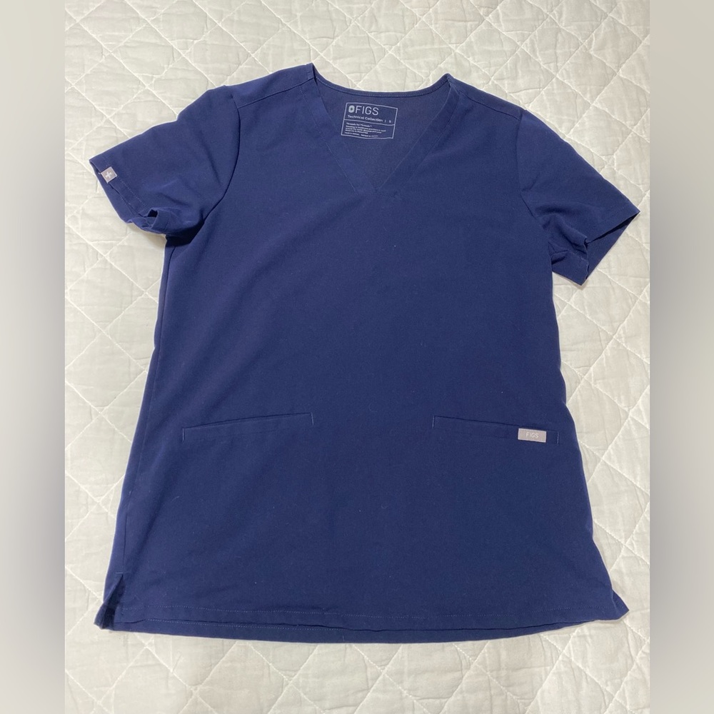 Figs three pocket top